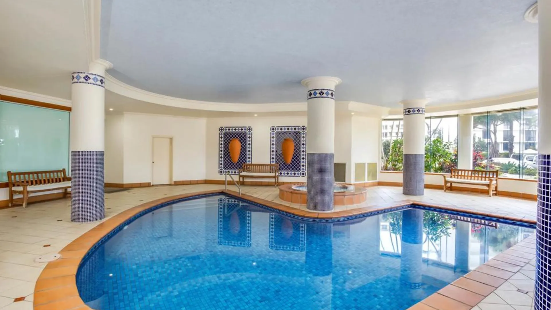 Breakfree Moroccan Gold Coast